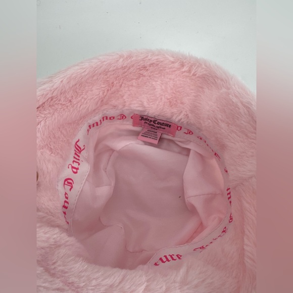 New Juicy Couture™ ~ PALE PINK ~ FAUX FUR Kids' One Size Fits Most Bucket Hat - Picture 2 of 3